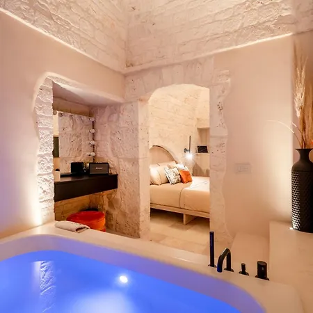Naiira Luxury Trullo - Jacuzzi And Patio * Alberobello