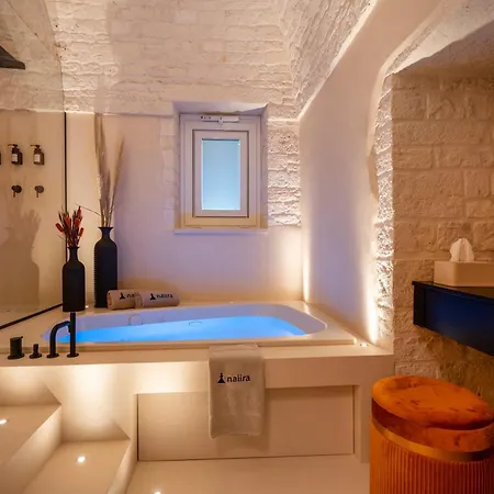 Naiira Luxury Trullo - Jacuzzi And Patio * Alberobello