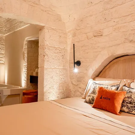 Appartamento Naiira Luxury Trullo - Jacuzzi And Patio