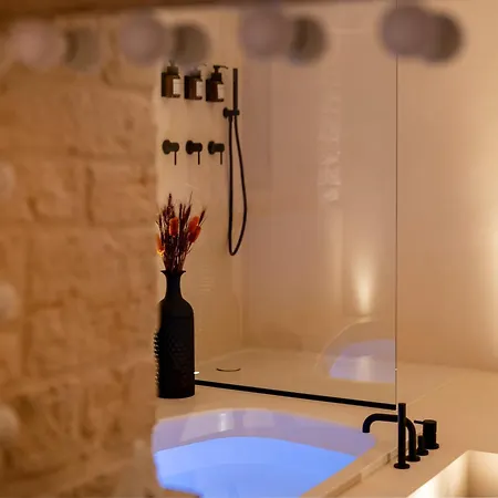 Naiira Luxury Trullo - Jacuzzi And Patio * Alberobello