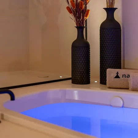 Naiira Luxury Trullo - Jacuzzi And Patio